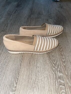 Clark’s  serena Paige espadrilles Women’s Beige Striped Slip-On Loafers summer